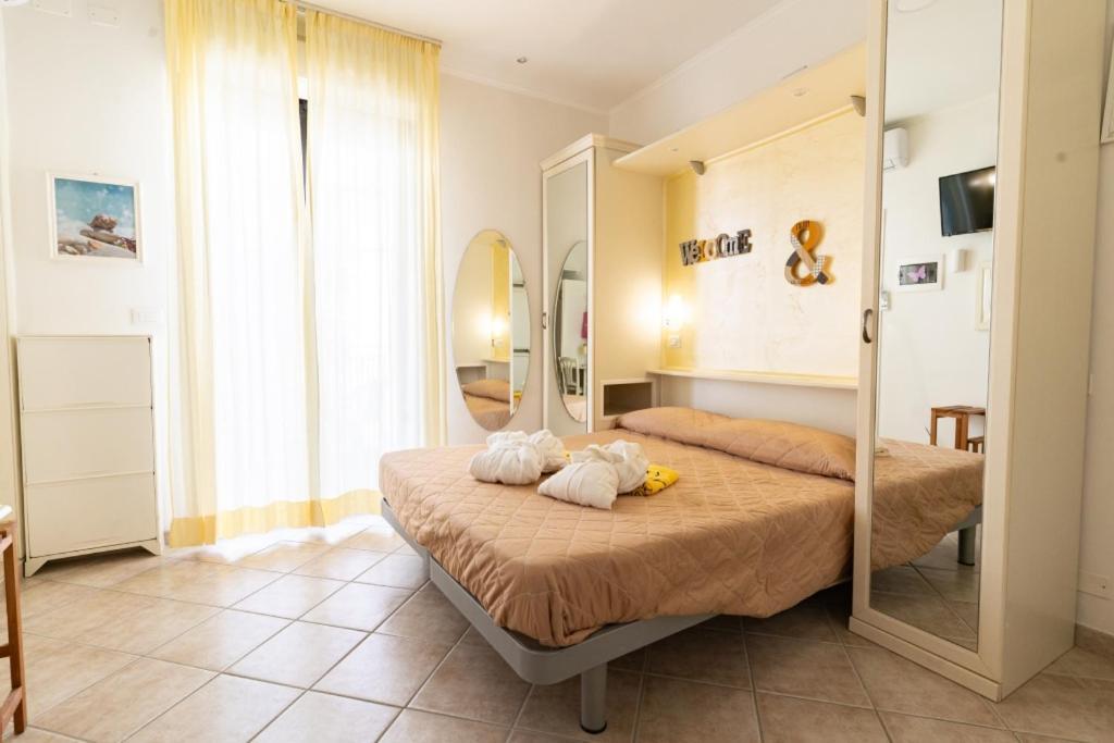 Hotel Byron Milano Marittima Buitenkant foto