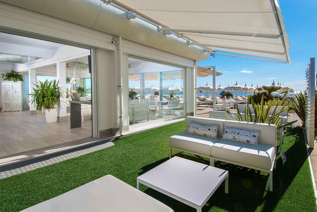 Hotel Byron Milano Marittima Buitenkant foto