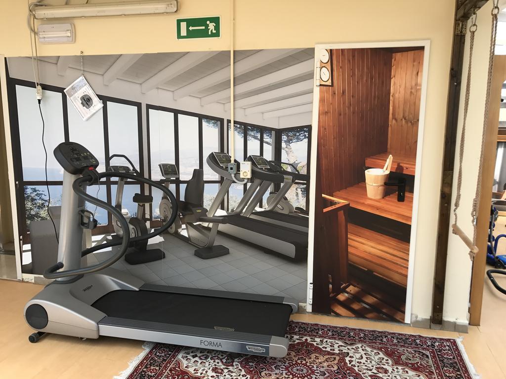 Hotel Byron Milano Marittima Buitenkant foto
