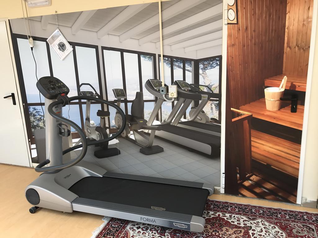 Hotel Byron Milano Marittima Buitenkant foto