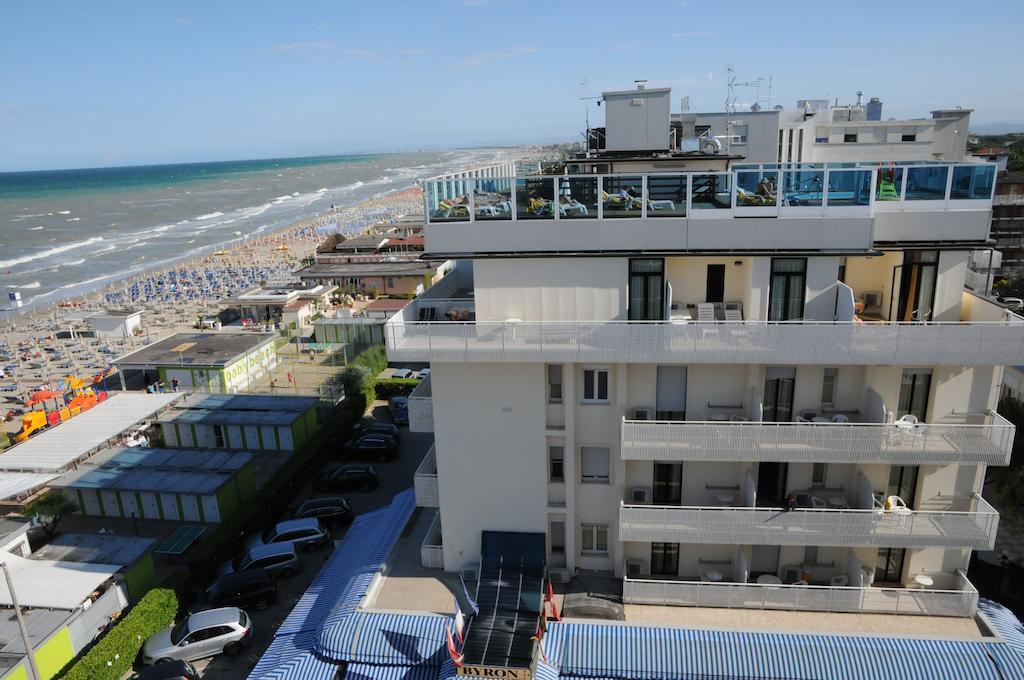 Hotel Byron Milano Marittima Buitenkant foto