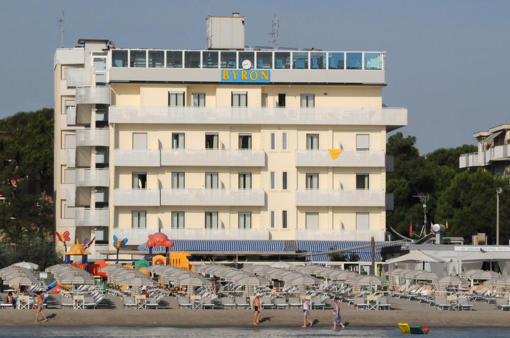 Hotel Byron Milano Marittima Buitenkant foto