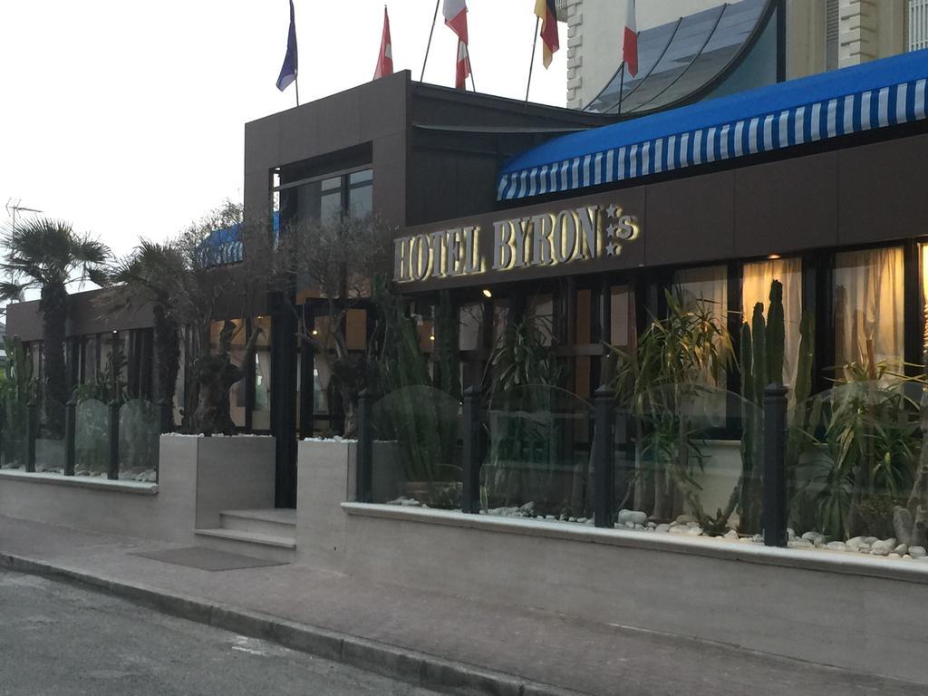 Hotel Byron Milano Marittima Buitenkant foto