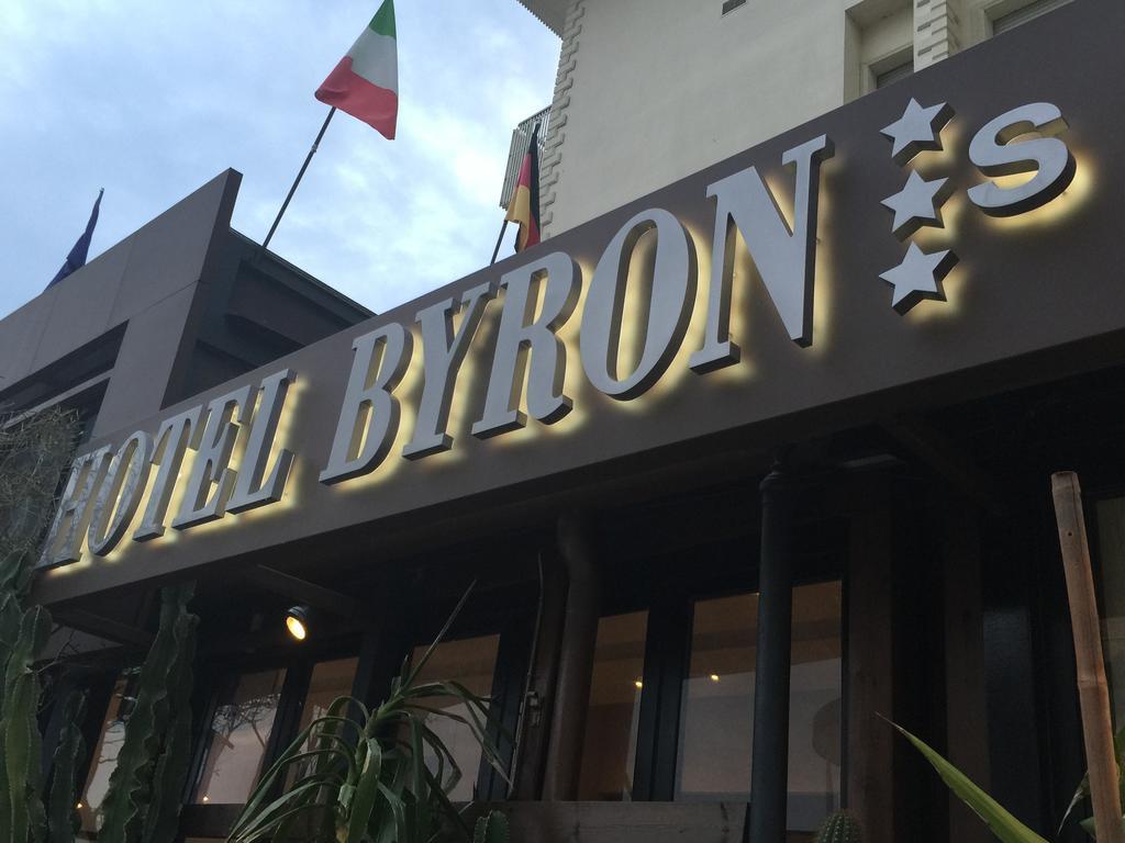 Hotel Byron Milano Marittima Buitenkant foto