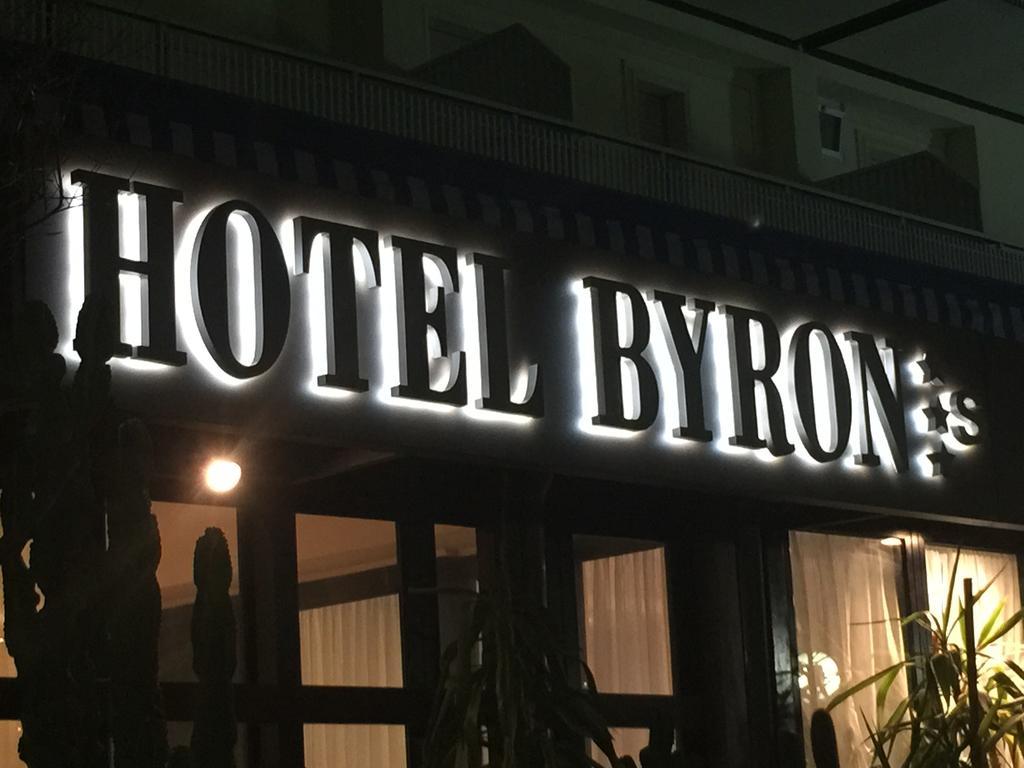 Hotel Byron Milano Marittima Buitenkant foto