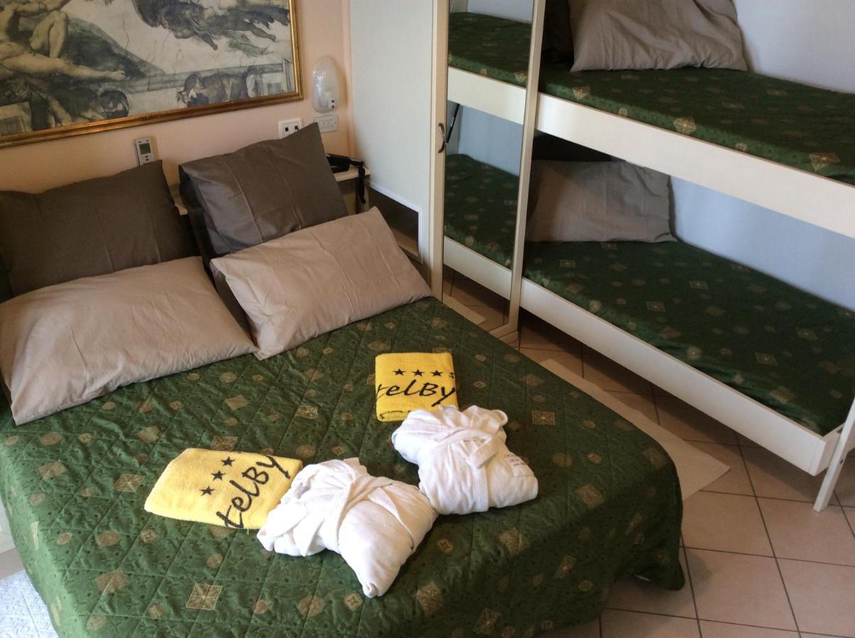 Hotel Byron Milano Marittima Buitenkant foto